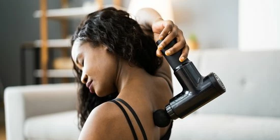 Qualitech Massage Gun - Theragun - Hypervolt - Relax And Massage - Spierherstel - Massageapparaat - Draadloos En Oplaadbaar ? Ontspan En Verzorg Spieren ? Spierontspanner ? Geschikt Voor Herstel ? 4 Massagekoppen Met 6 Standen 8 Qualitech Massage Gun - Theragun - Hypervolt - Relax And Massage - Spierherstel - Massageapparaat - Draadloos En Oplaadbaar ? Ontspan En Verzorg Spieren ? Spierontspanner ? Geschikt Voor Herstel ? 4 Massagekoppen Met 6 Standen - Afbeelding 8