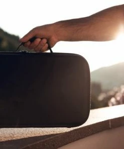 Bushifi Pro Massage Gun - Nieuwste Model 2022 -Tot 60% Dieper - Uiterst Stil & Krachtig - Lange Batterijduur - 30 Snelheden - 6 Kopstukken - Fitness - Sport - Massageapparaten - Massage Pistool – Incl. Draagbare Compacte Koffer -KLASVSA Verkoop 550x366 60