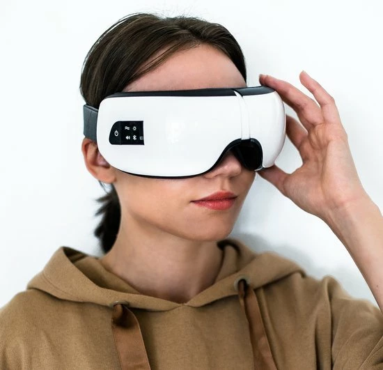 Ksbelle® Oogmassage Masker Wit - Massages Met Warmte Kompres - Bluetooth Verbinding Voor Muziek - Geschikt Voor Hoofdklachten / Migraine / Stijfheid / Wallen / Stress / Vermoeidheid / Droge Ogen - Massage Kussen Oog Masker - 180° Opvouwbaar 1 Ksbelle® Oogmassage Masker Wit - Massages Met Warmte Kompres - Bluetooth Verbinding Voor Muziek - Geschikt Voor Hoofdklachten / Migraine / Stijfheid / Wallen / Stress / Vermoeidheid / Droge Ogen - Massage Kussen Oog Masker - 180° Opvouwbaar