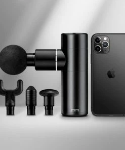 MikaMax Mini Massage Gun - Portable Spiermassage Apparaat - Massage Pistool - 2400 MAh - Bevorderd Spierherstel/Bloedsomloop - Gelijkwaardig Vermogen Als 'Grote' Massageapparaten - Draagbaar - 4 Standen - Incl. 4 Opzetstukken - Zwart