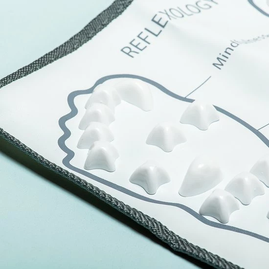 Kikkerland Voetmassage Mat - Ontspanning - Mindfulness - Voor Op De Bank Of Op Bed 3 Kikkerland Voetmassage Mat - Ontspanning - Mindfulness - Voor Op De Bank Of Op Bed - Afbeelding 3